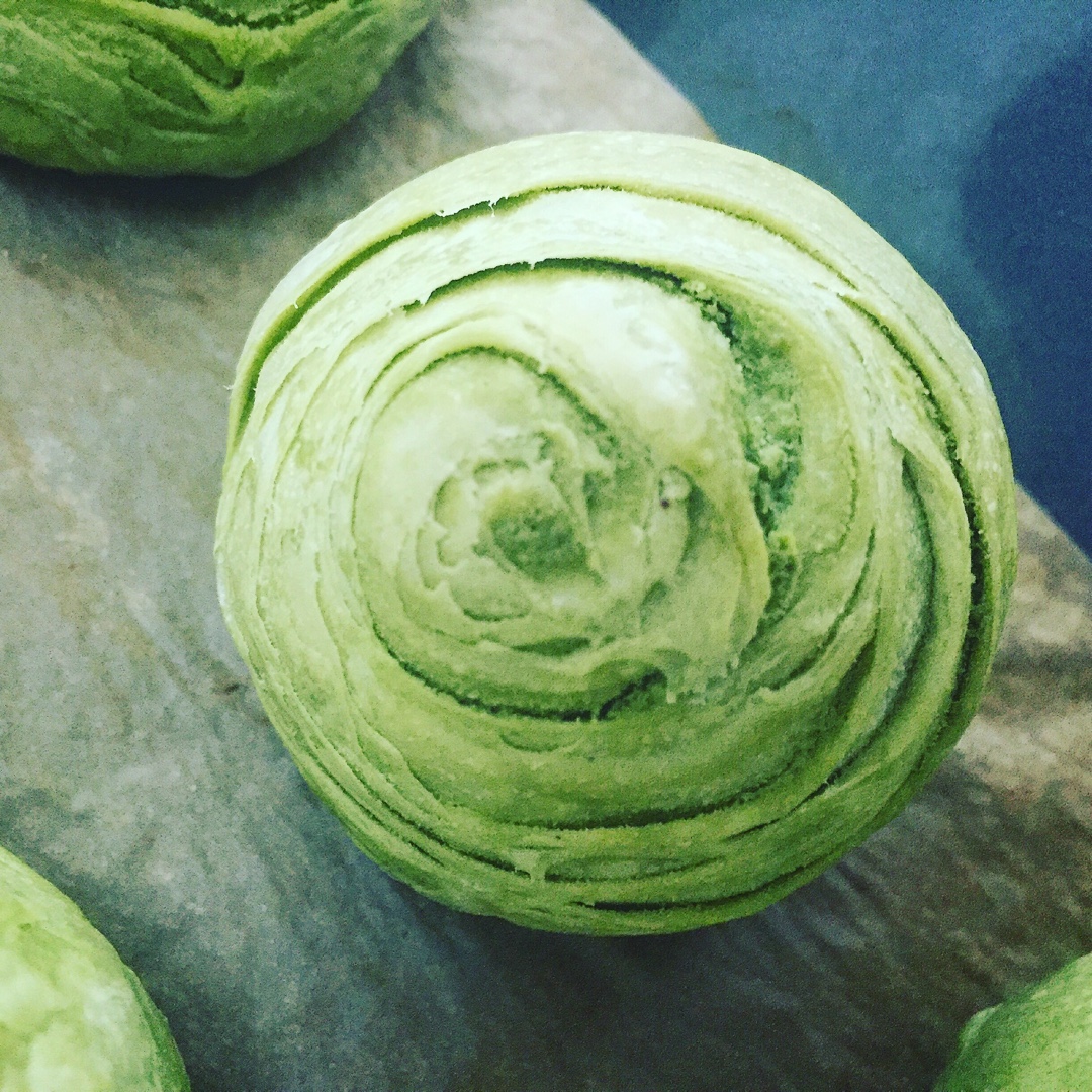 蛋黄酥~紫薯、抹茶、原味~花好月圆，中秋快乐~内附一次做六色蛋黄酥方法~