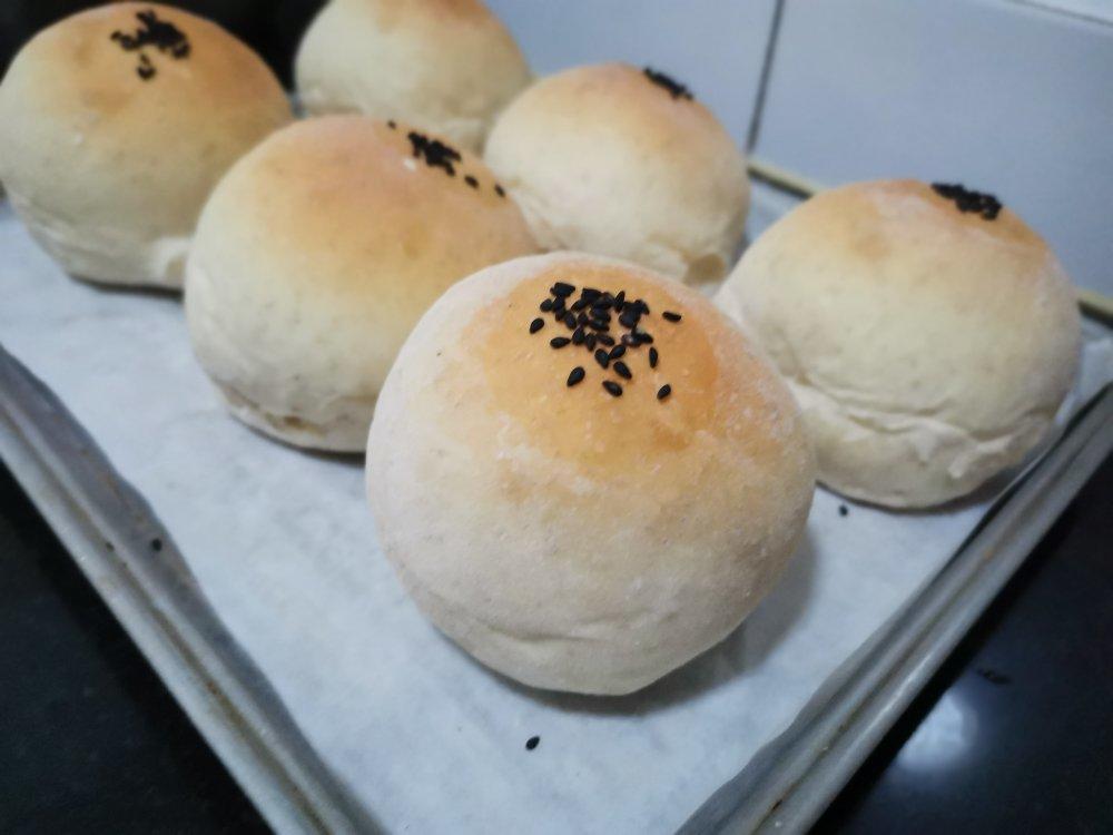 双倍黑芝麻餐包