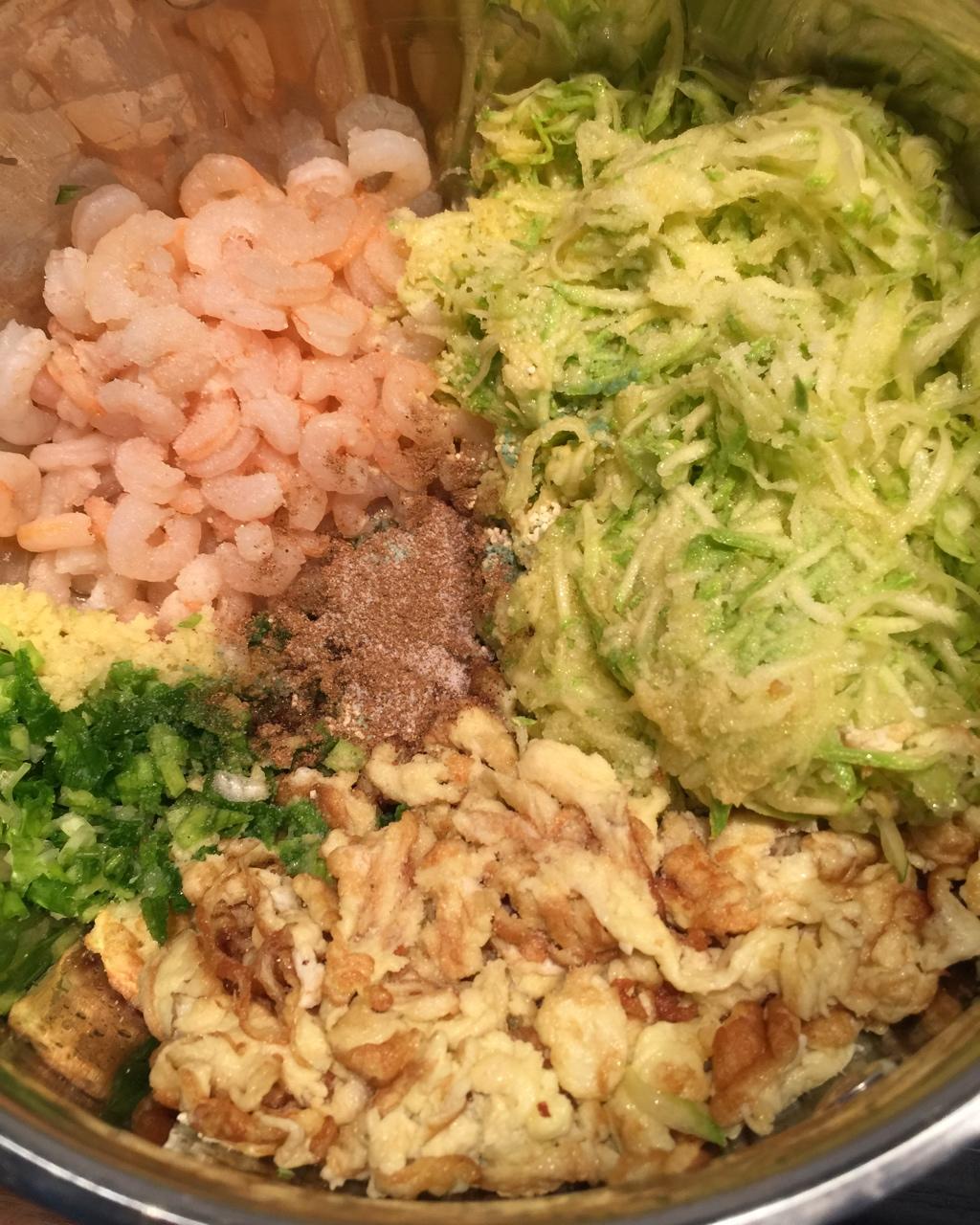 西葫芦鸡蛋虾皮饺子