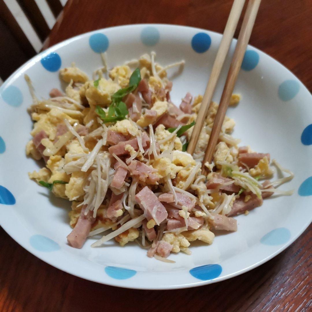 金针鸡蛋炒火腿
