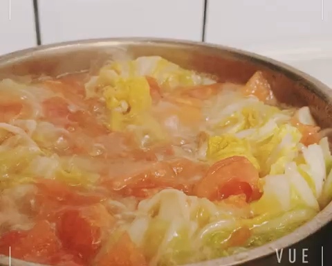 十分钟就能搞定的肥牛白菜番茄锅的做法