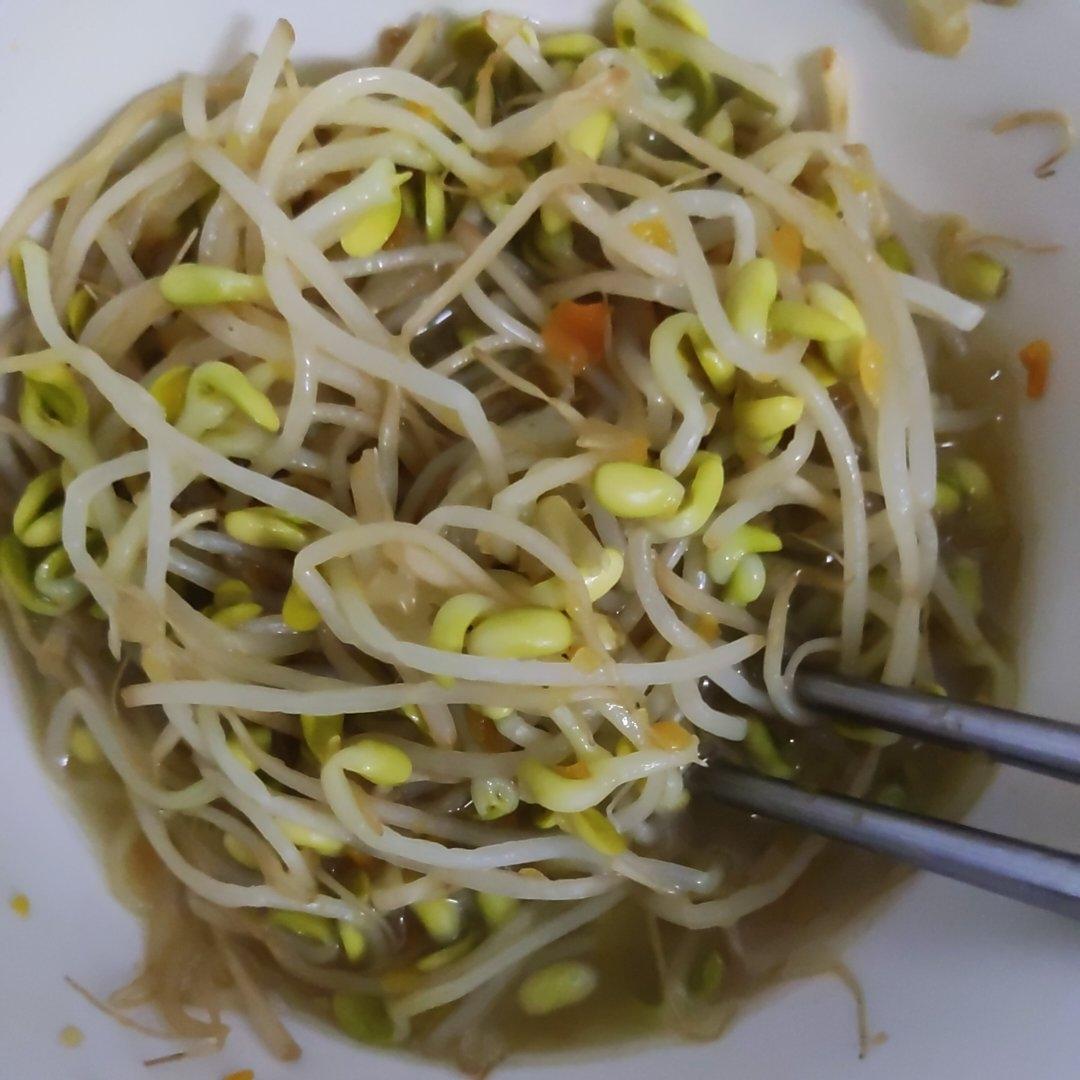 微波炉豆芽（春光黄灯笼辣椒酱版）