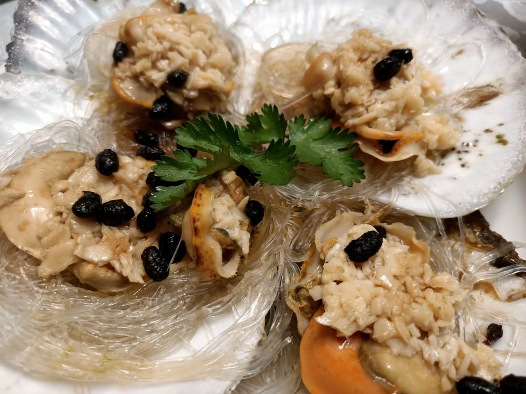 蒜蓉粉丝蒸扇贝