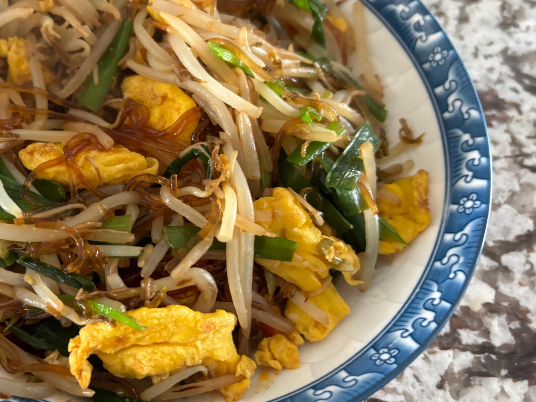 豆芽粉丝炒鸡蛋