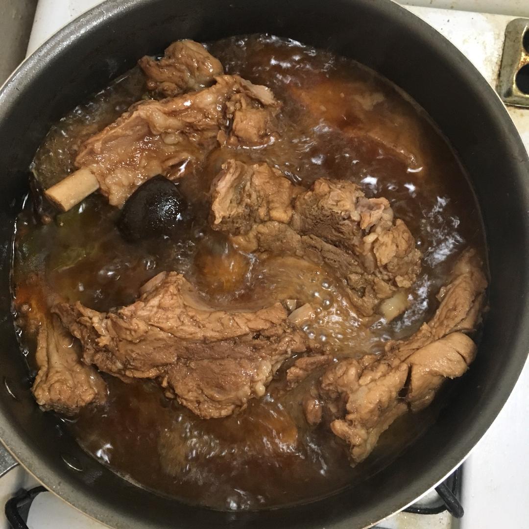 家常炖排骨
