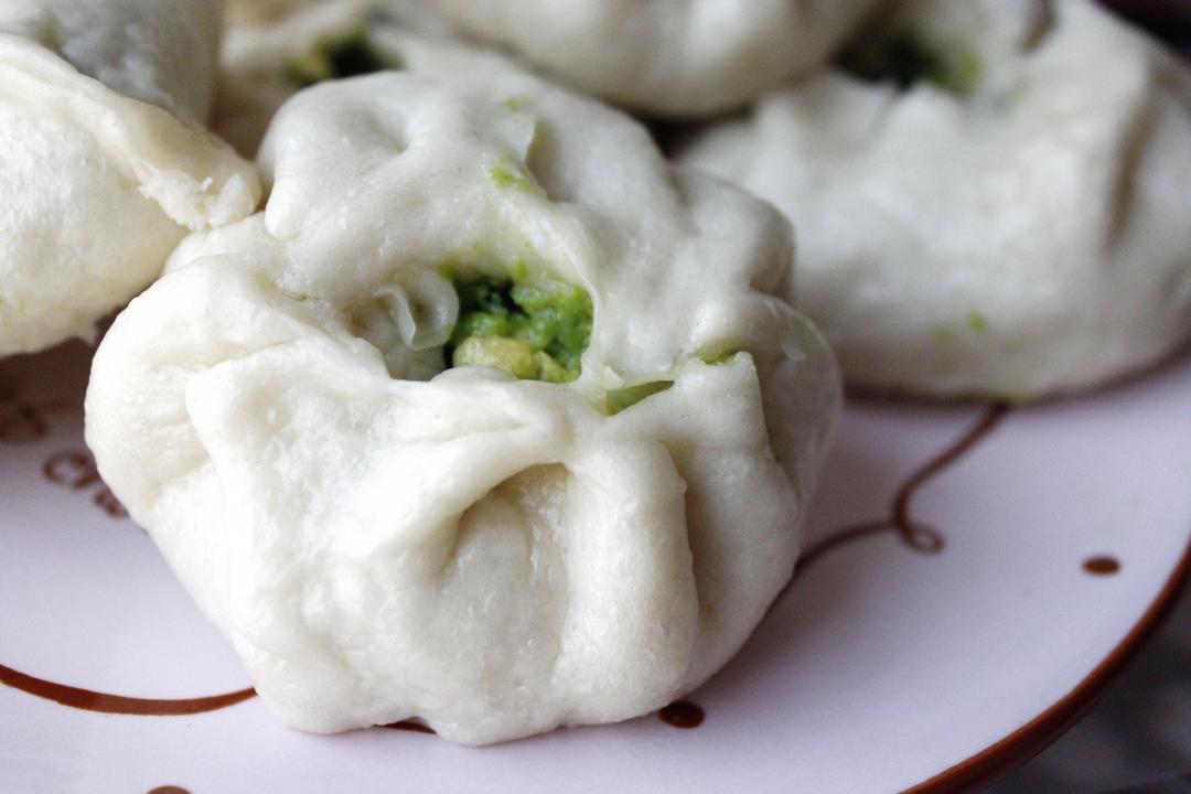 鸡汁韭菜鸡蛋包子的做法