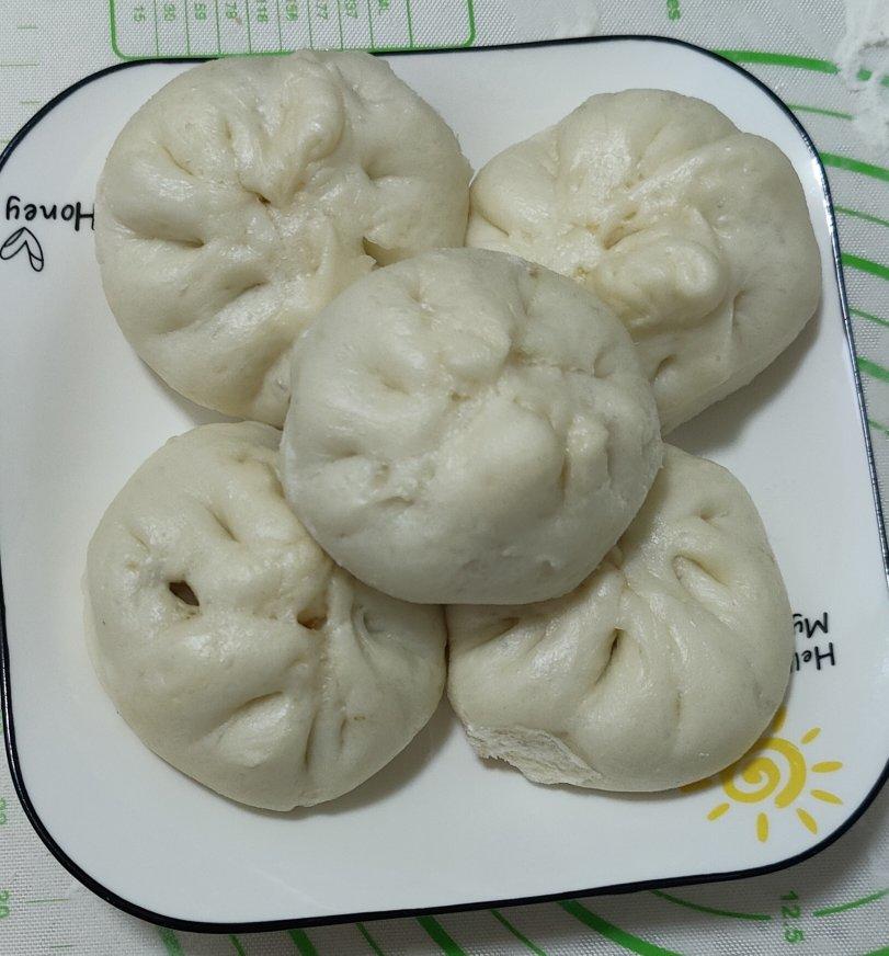 茄子酱肉包子