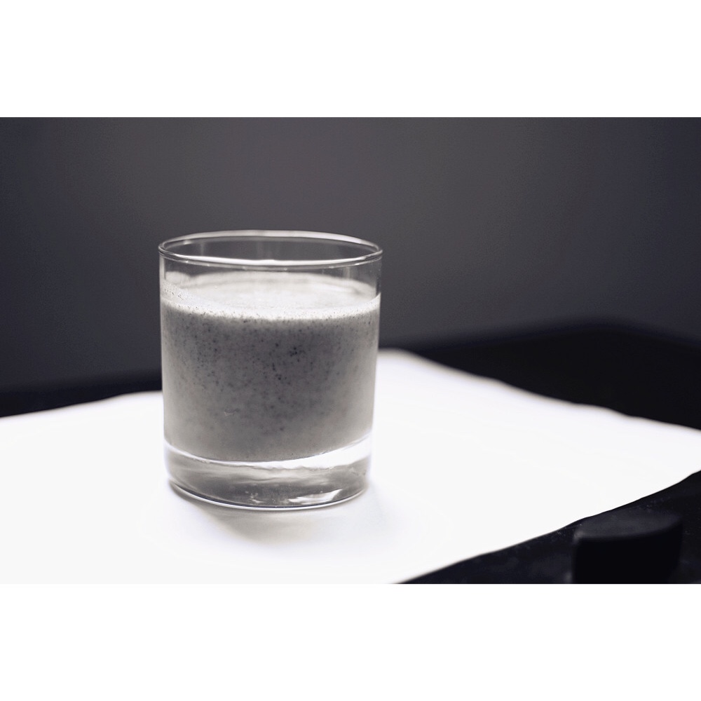 manu做的黑芝麻香蕉牛奶