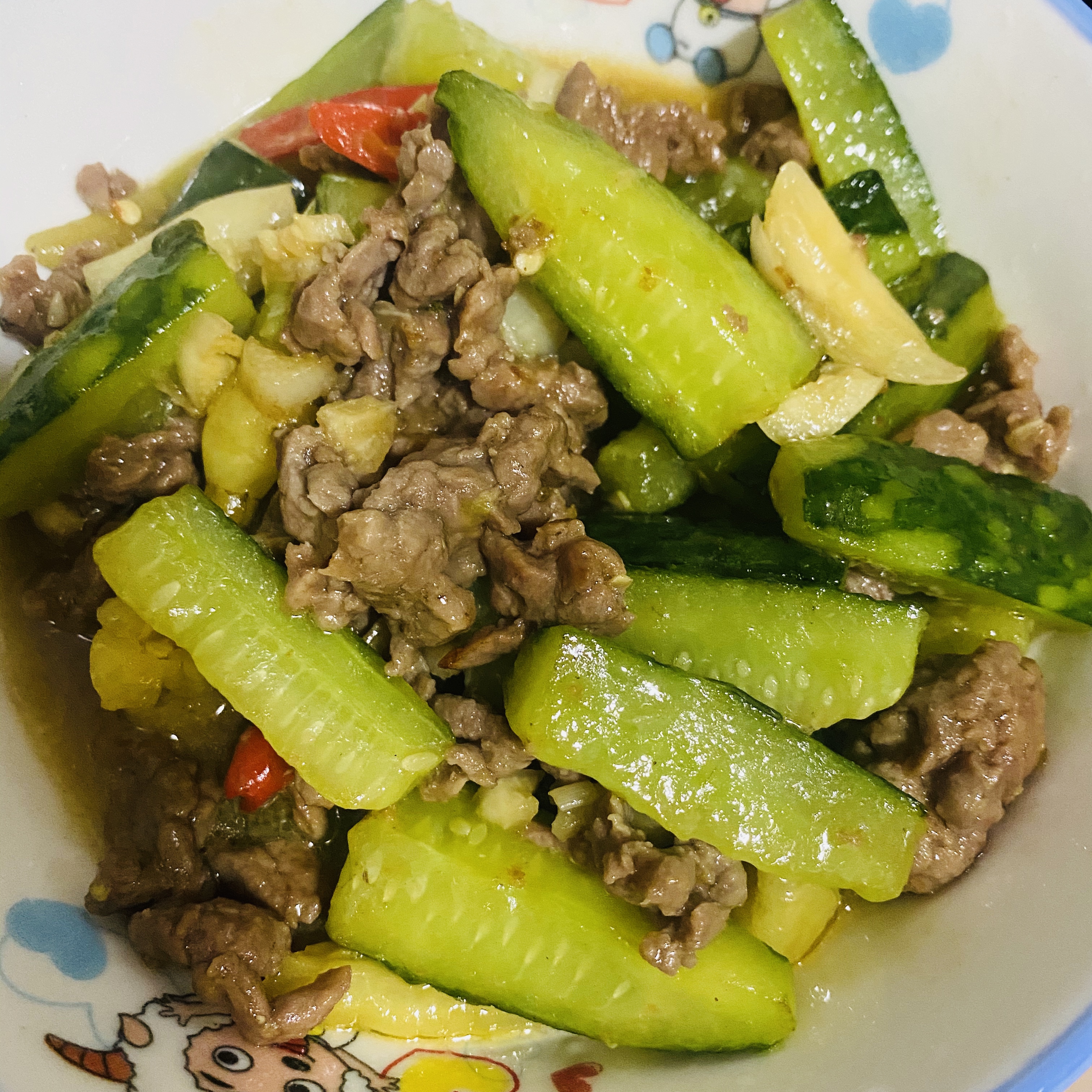 黄瓜条焖牛肉的做法