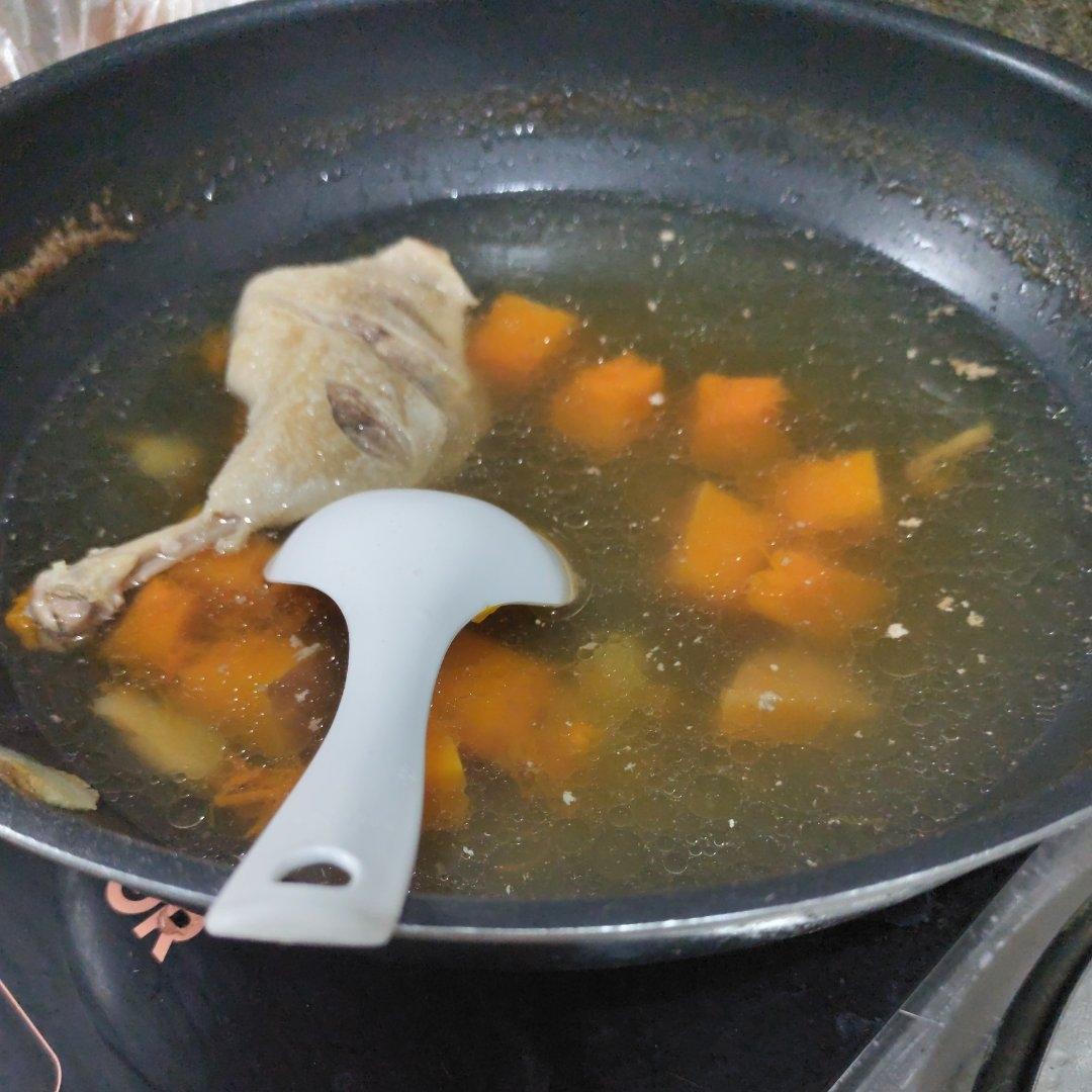 贝贝南瓜鸭腿汤