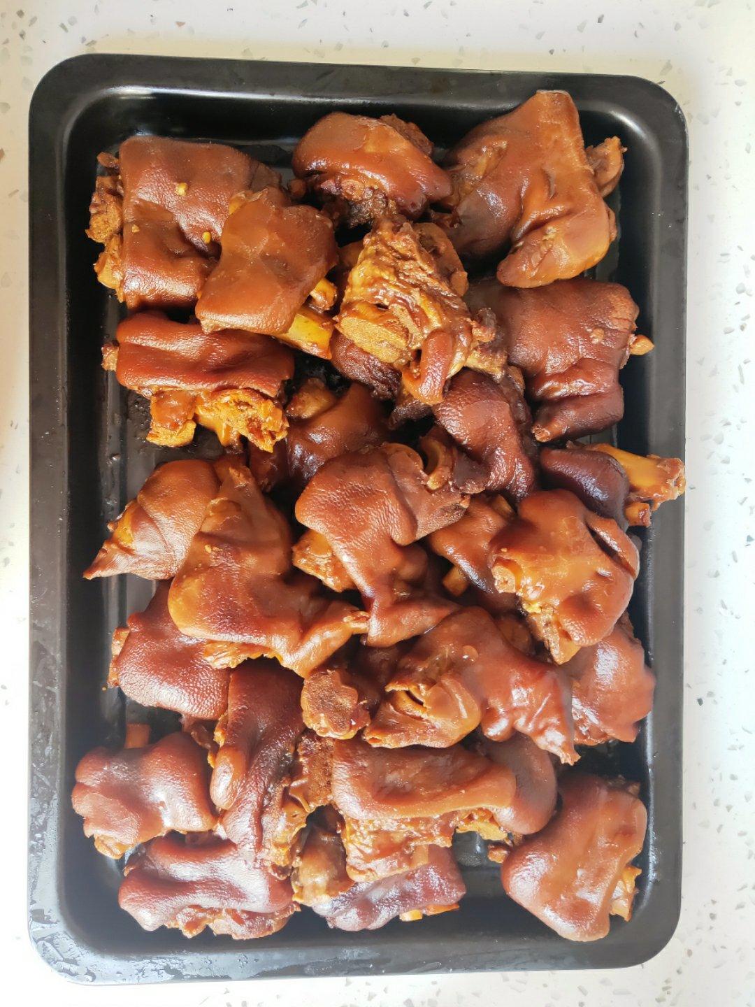 香酥烤猪蹄