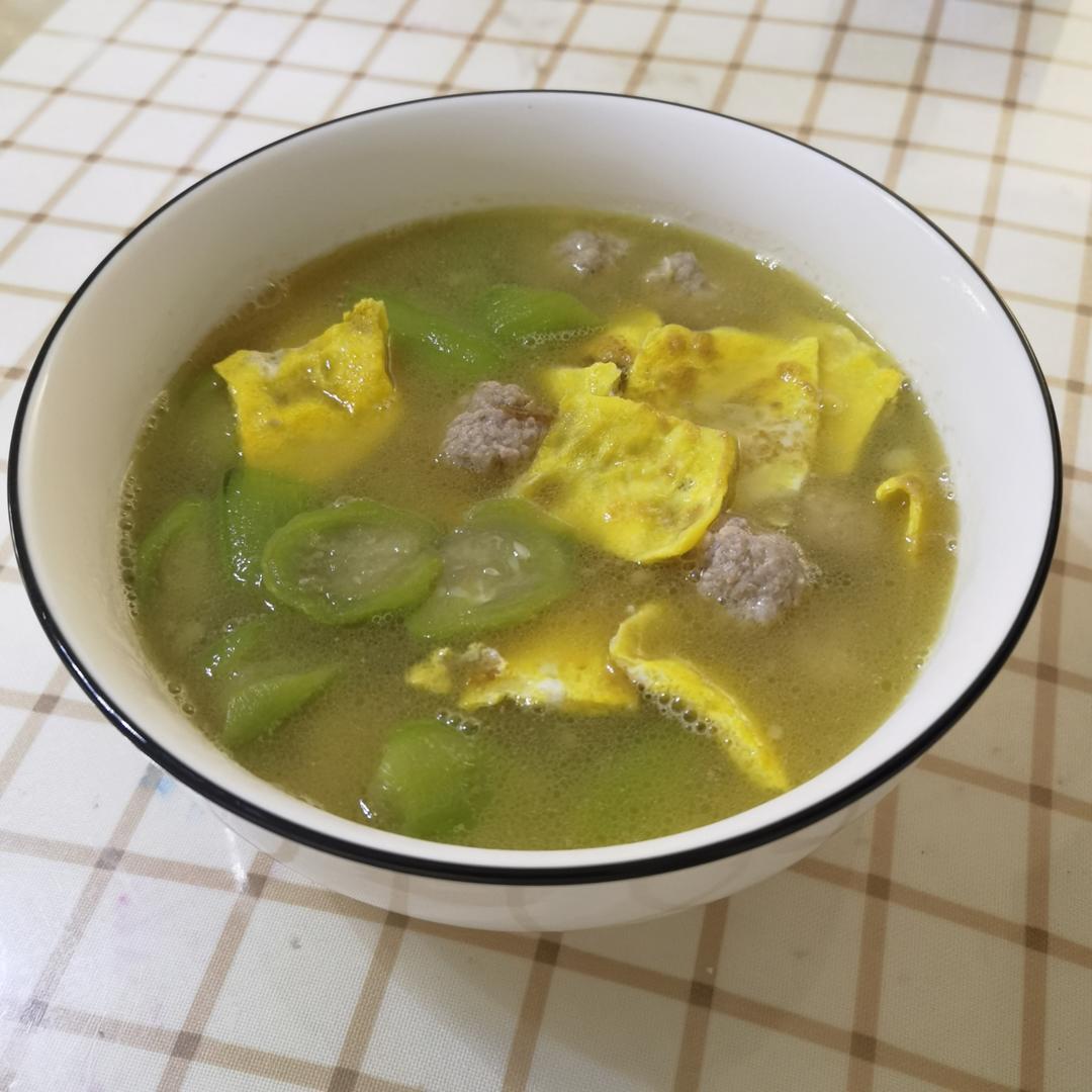 丝瓜鸡蛋肉丸汤
