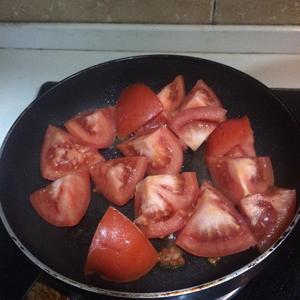 番茄土豆炖排骨的做法 步骤1