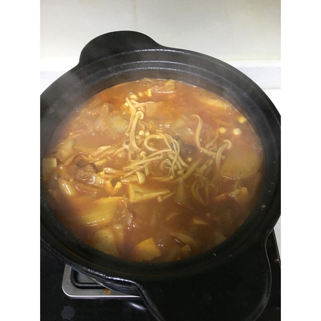 韩式泡菜汤--辣白菜汤