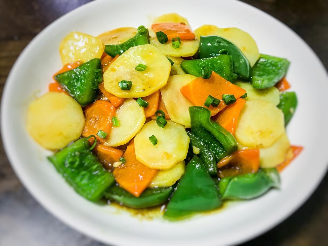 小萝卜头li做的素炒三样