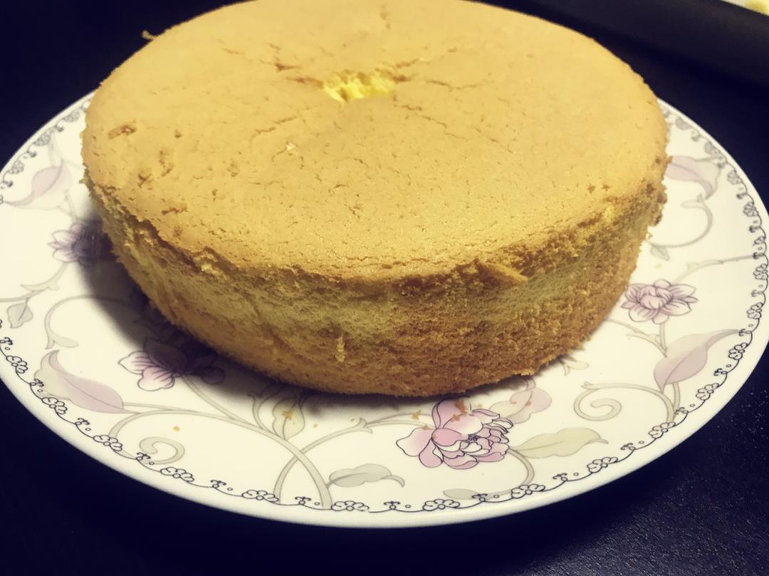 超简单完美戚风蛋糕（6寸2蛋）附打发、翻拌、脱模视频