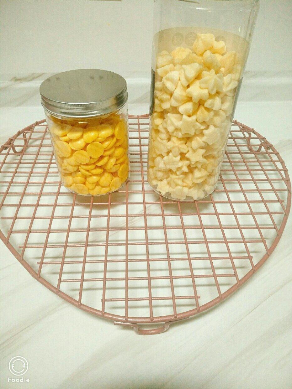 入口即化的无添加蛋黄溶豆