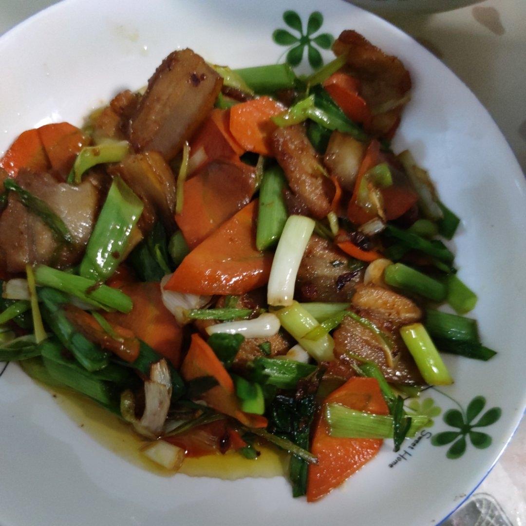 老丁的私房菜-蒜苗回锅肉