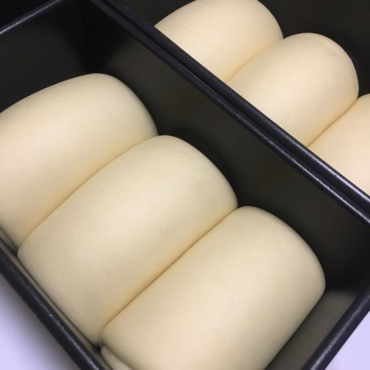 吐司，奶香手撕面包，超级香浓