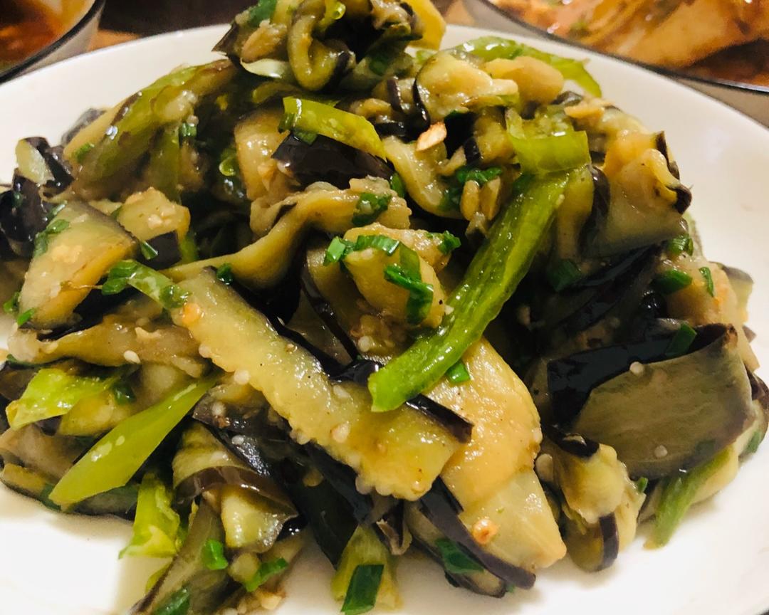 超下饭的青椒炒茄子