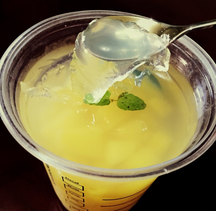 红茶茉莉桃子冻