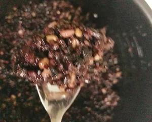 超级好吃软糯Q弹独家巧克力紫米欧包的紫米馅做法的做法 步骤13