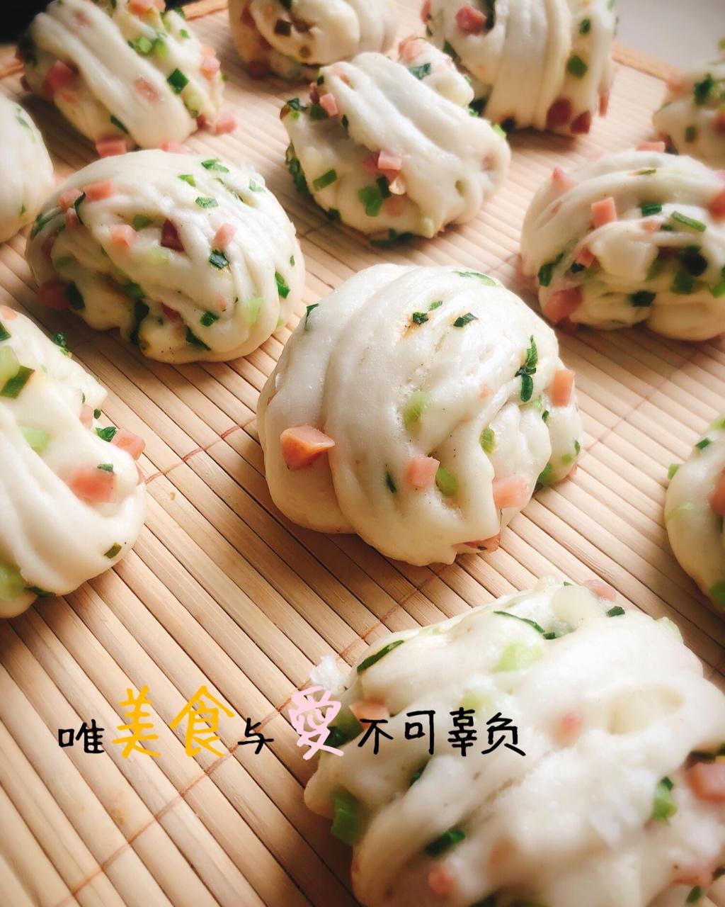 最好吃的火腿葱香花卷—附让葱不变黄的小窍门