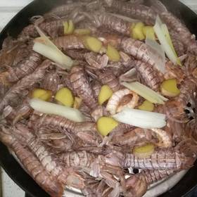 蒸皮皮虾（配三合油蘸料）附选虾和剥虾方法