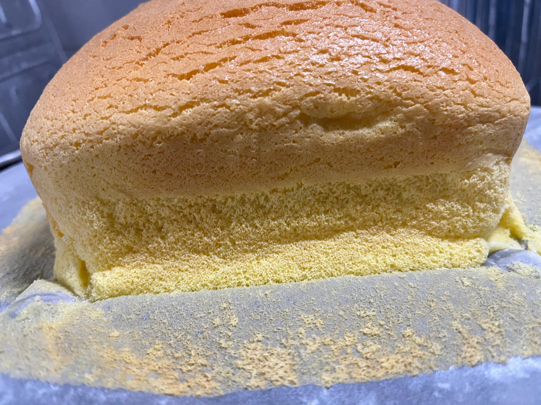 堪比柯基屁股
爆浆芝士🧀古早蛋糕