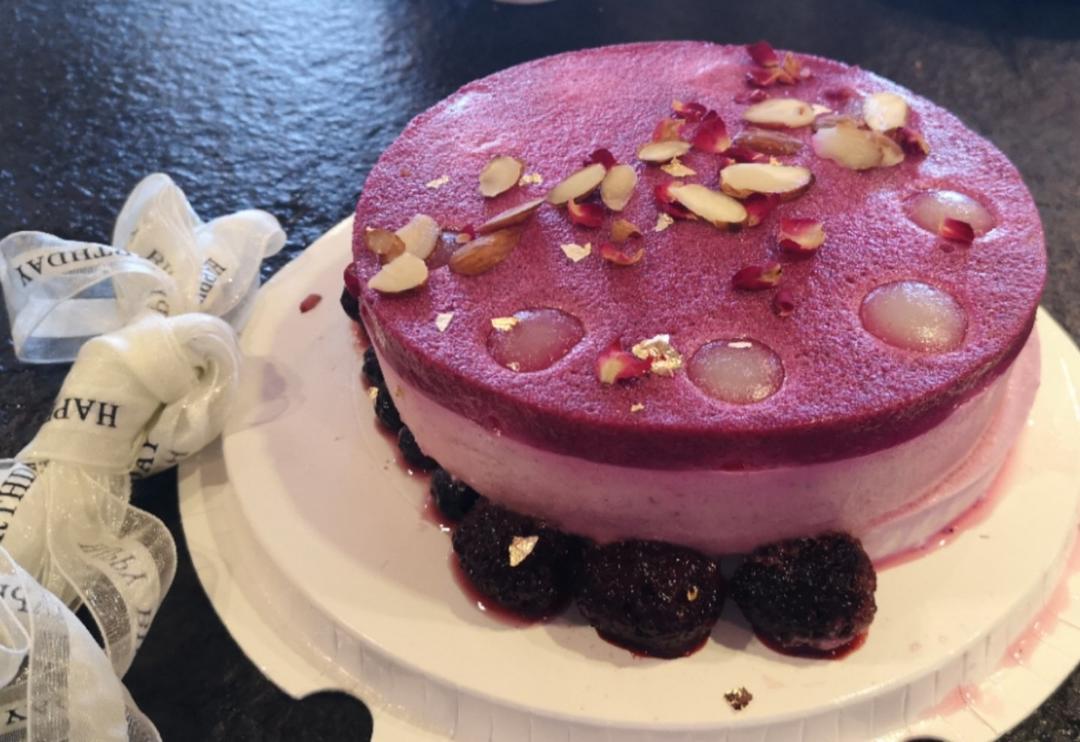 夏日深处：玫瑰荔枝覆盆子慕斯