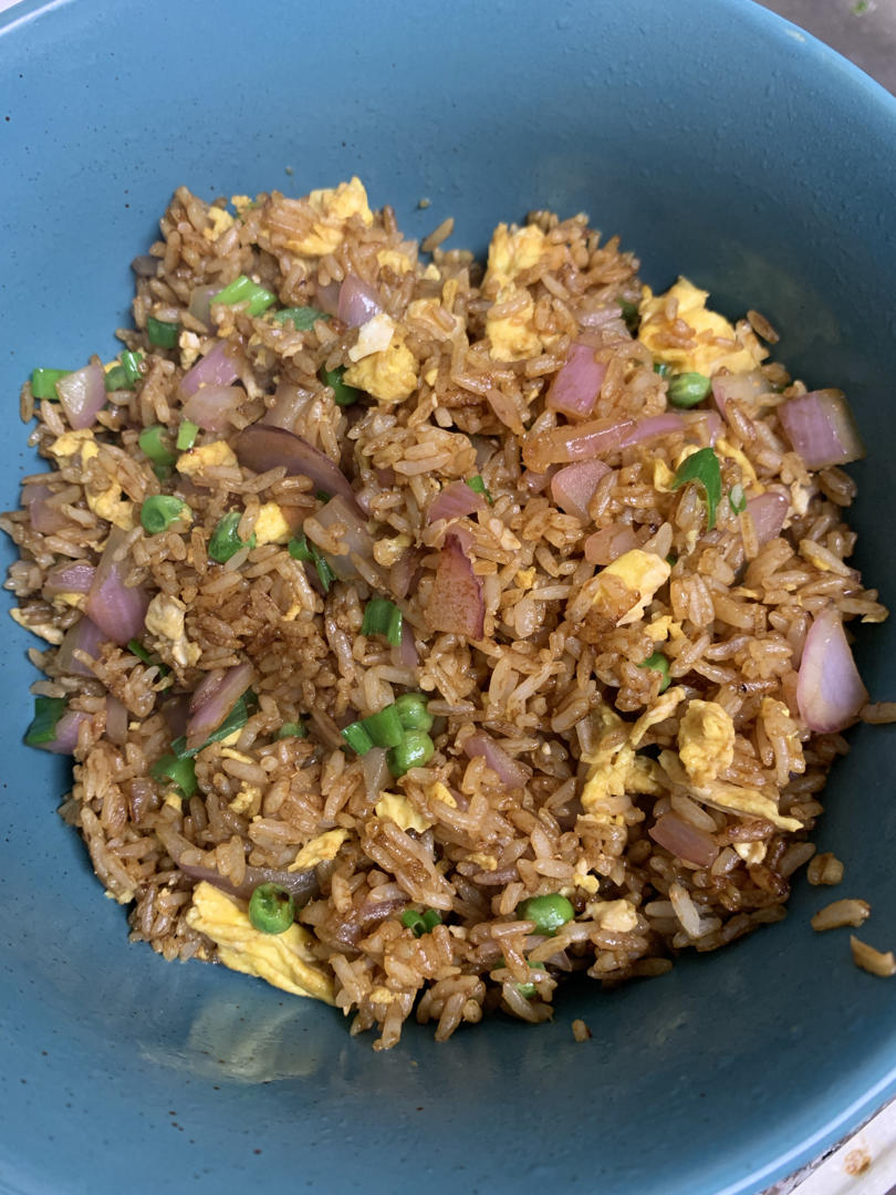 好吃到舔盘的酱油炒饭！