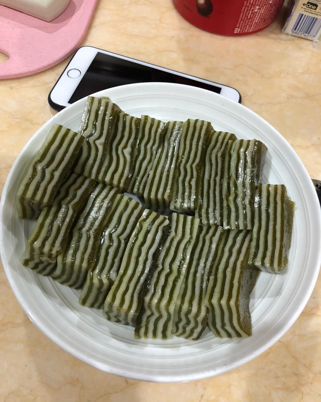 斑斓椰汁马蹄千层糕