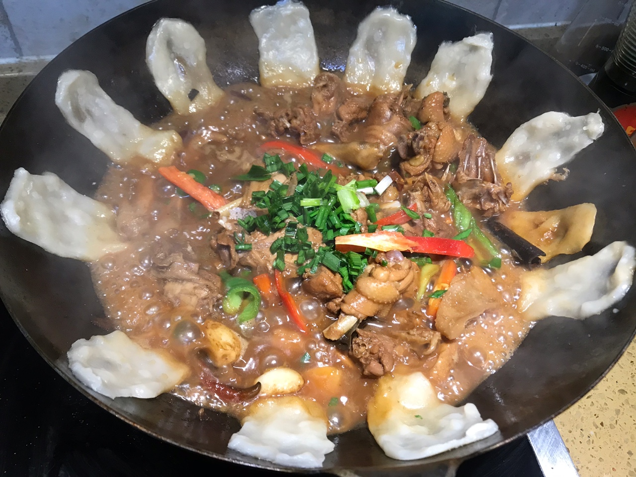 地锅鸡+自制红油【曼食慢语】