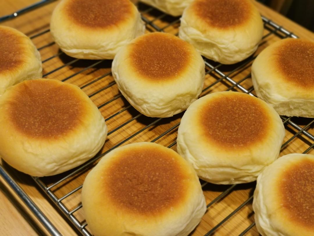 软软萌萌的紫米小面包