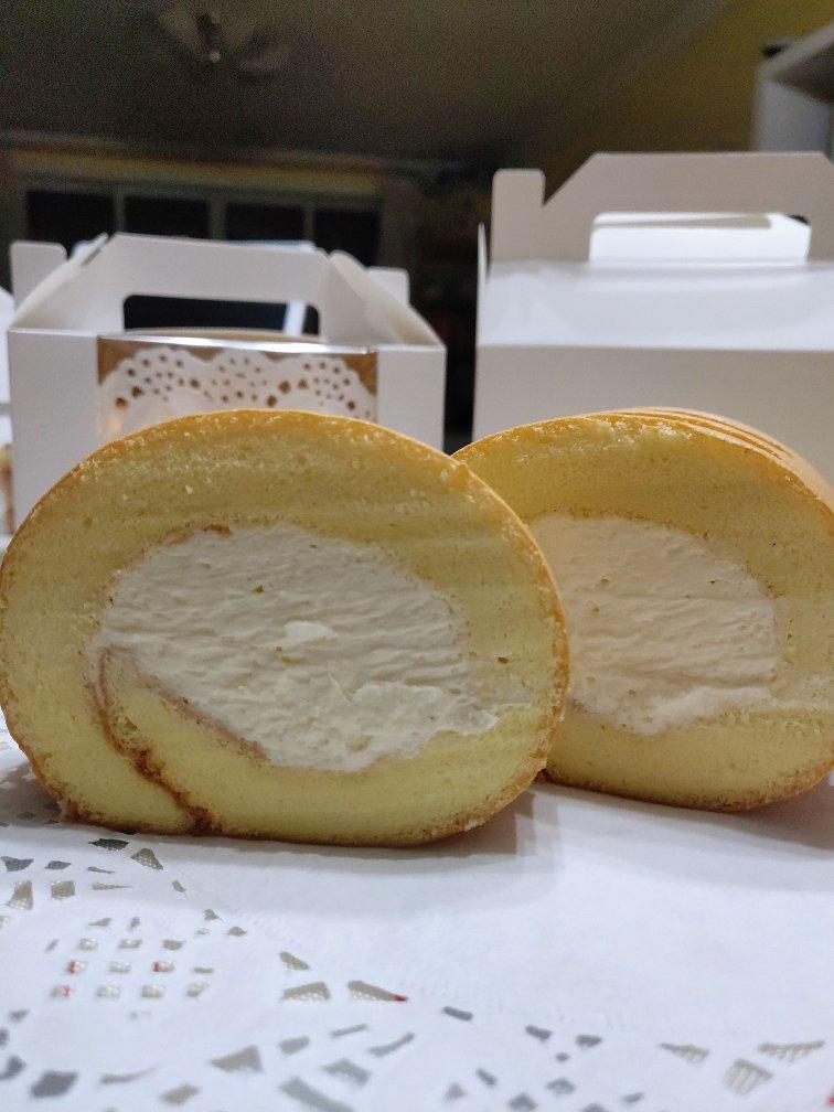 超详细的瑞士卷奶油蛋糕卷原味蛋糕卷的制作方法 饱满不掉皮不开裂（附模具换算方法）