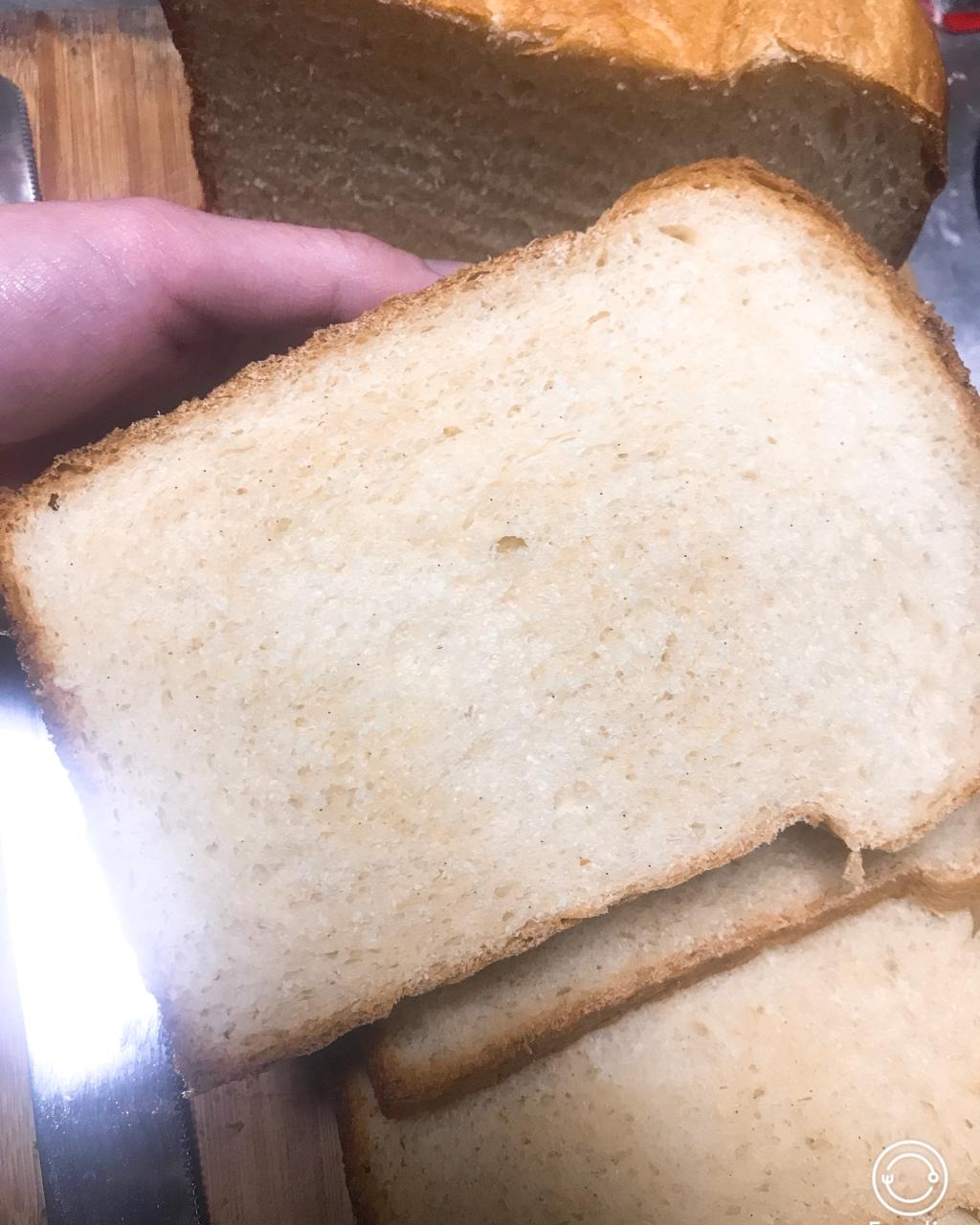 卡士达超软吐司～适合撕着次的软土司