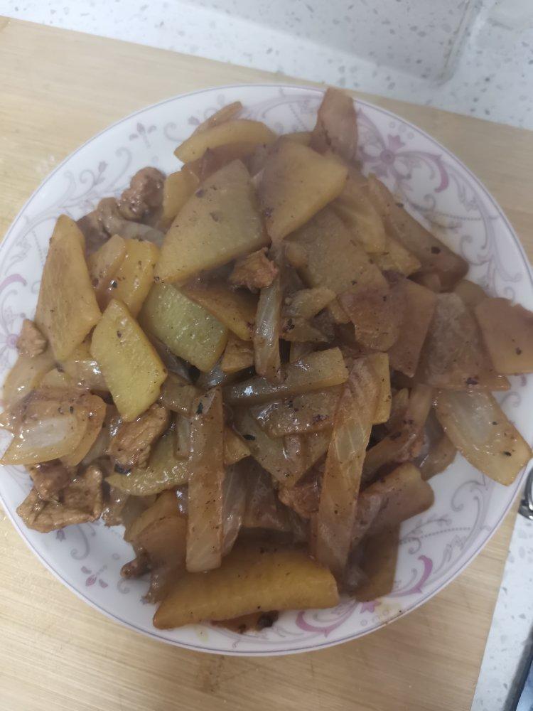 洋葱炒土豆