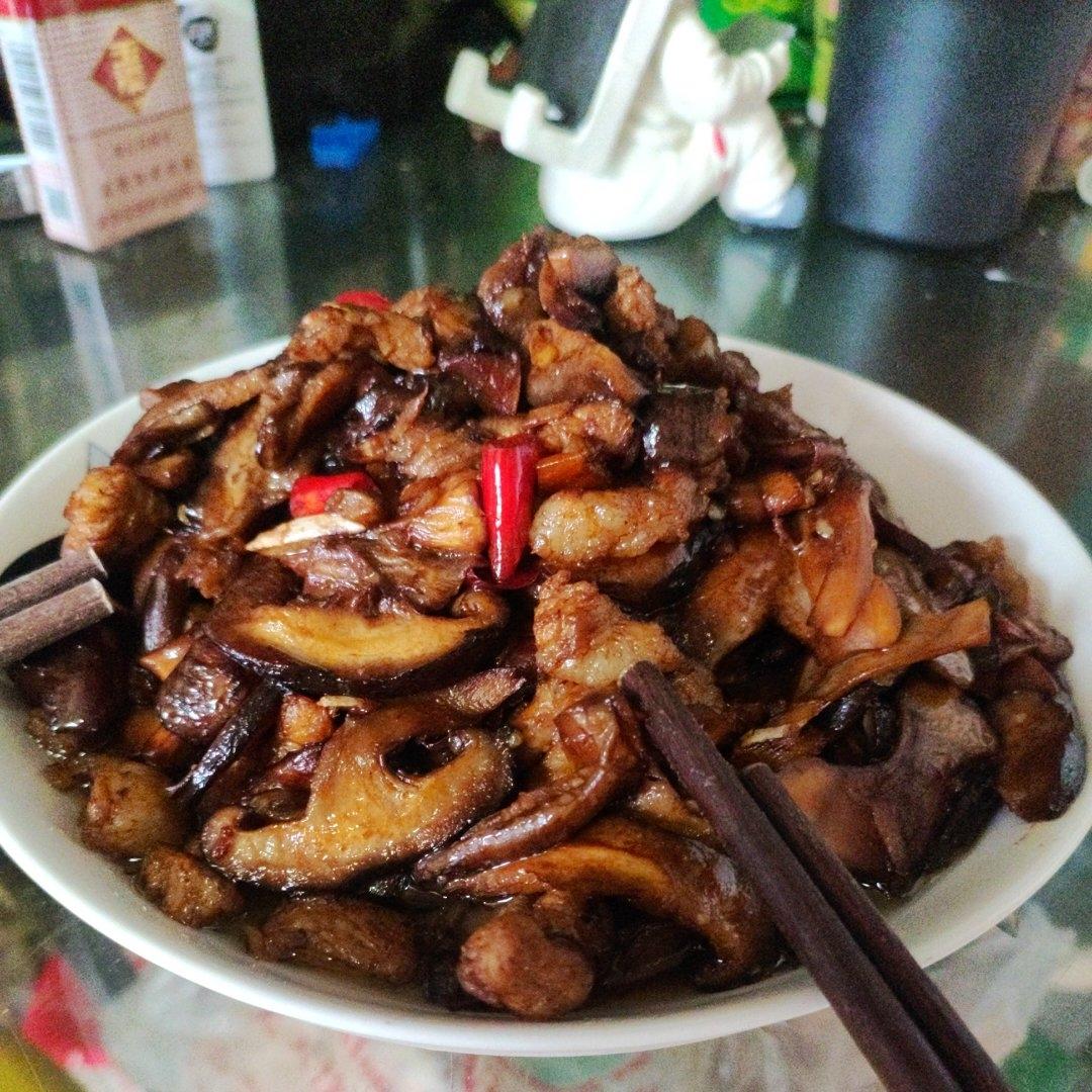 酱汁浓郁！超级下饭的家常菜肉末香菇