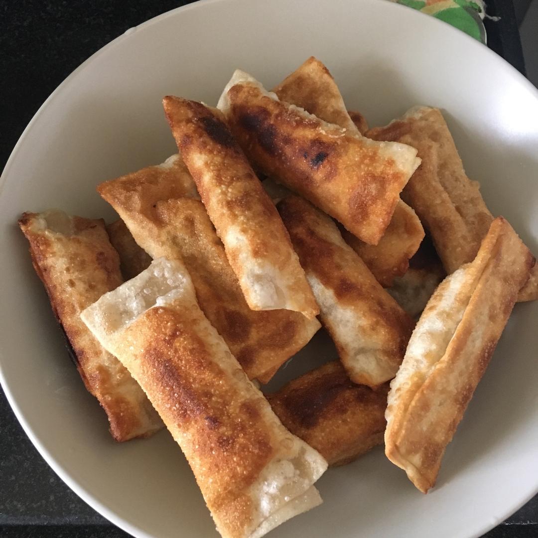 一秒上手的超简单香蕉派（无烤箱馄饨皮版）