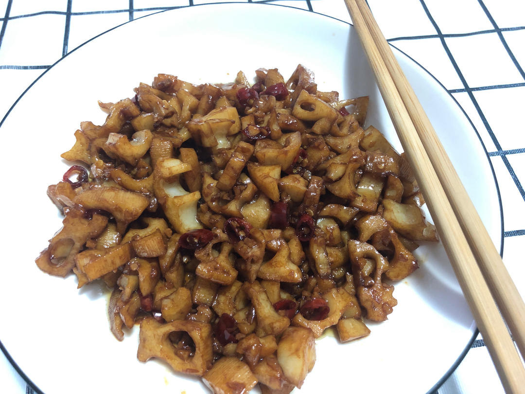 家常快手菜小炒藕丁真香