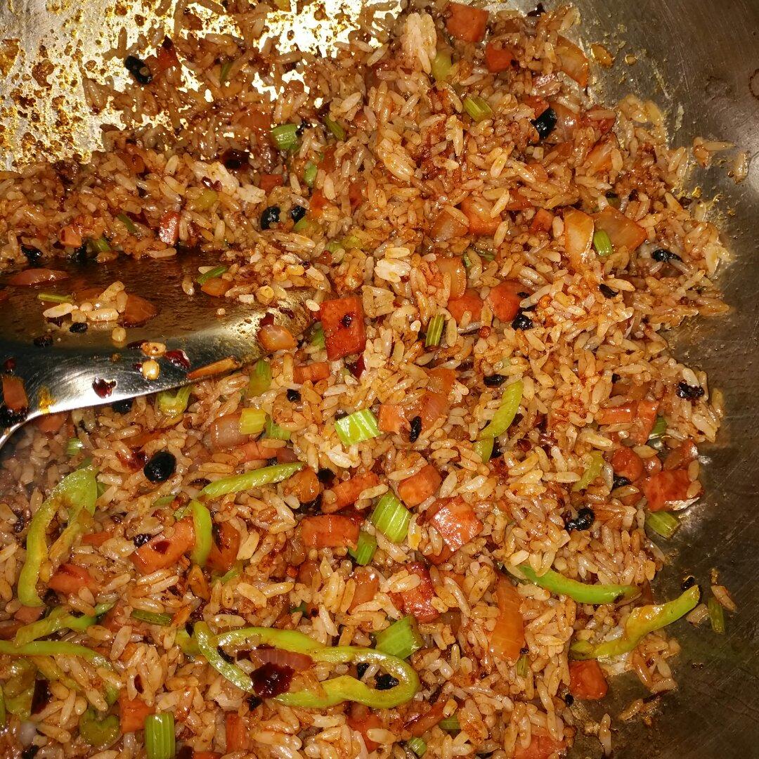 超美味的老干妈土豆炒饭