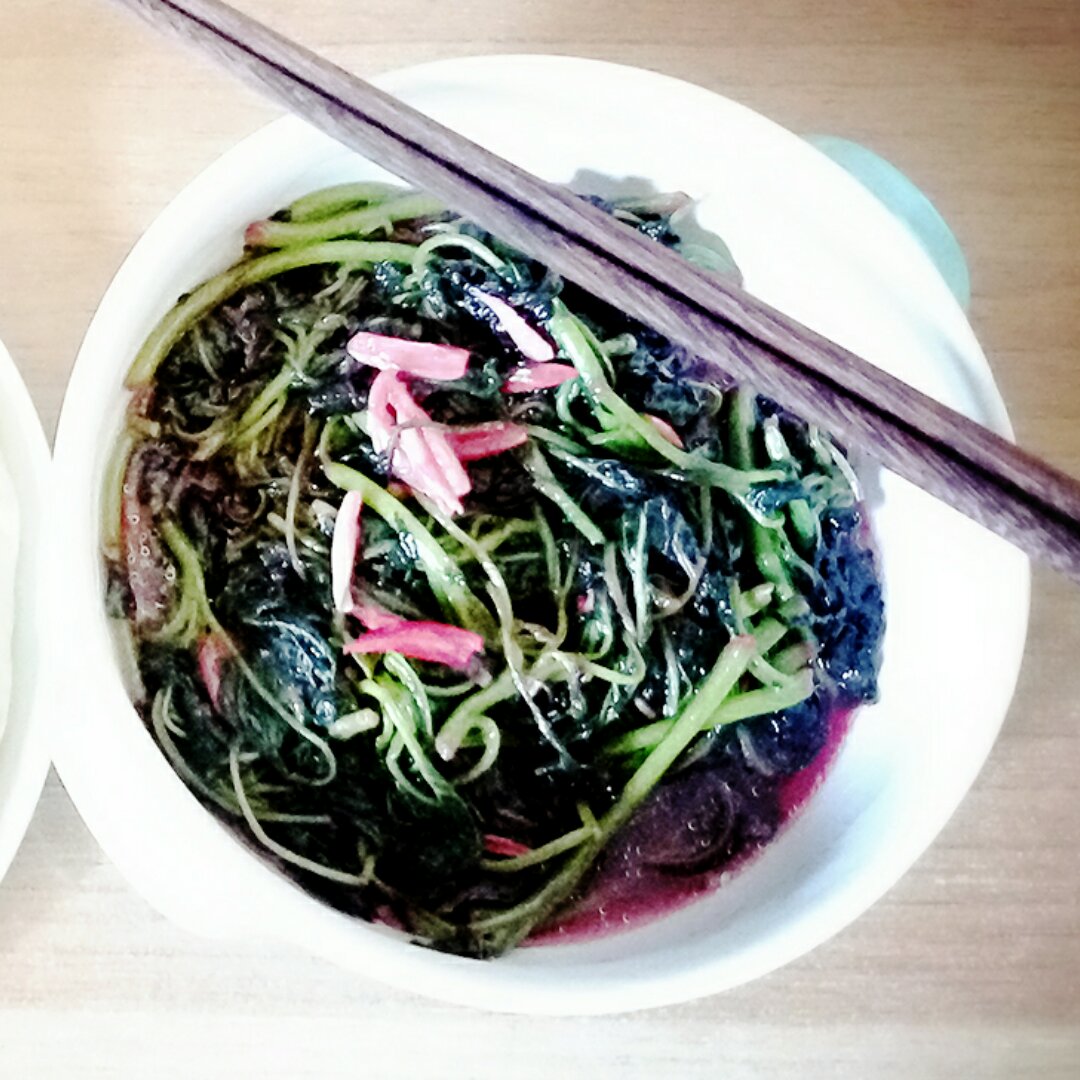 蒜茸炒红苋菜