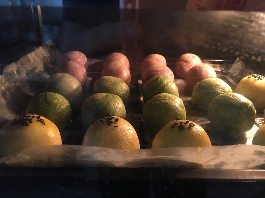 蛋黄酥~紫薯、抹茶、原味~花好月圆，中秋快乐~内附一次做六色蛋黄酥方法~