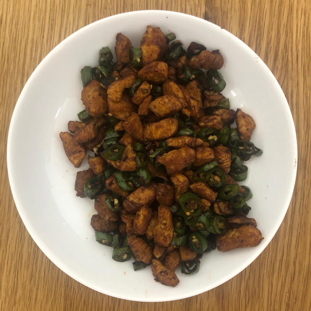 青椒炒鸡丁