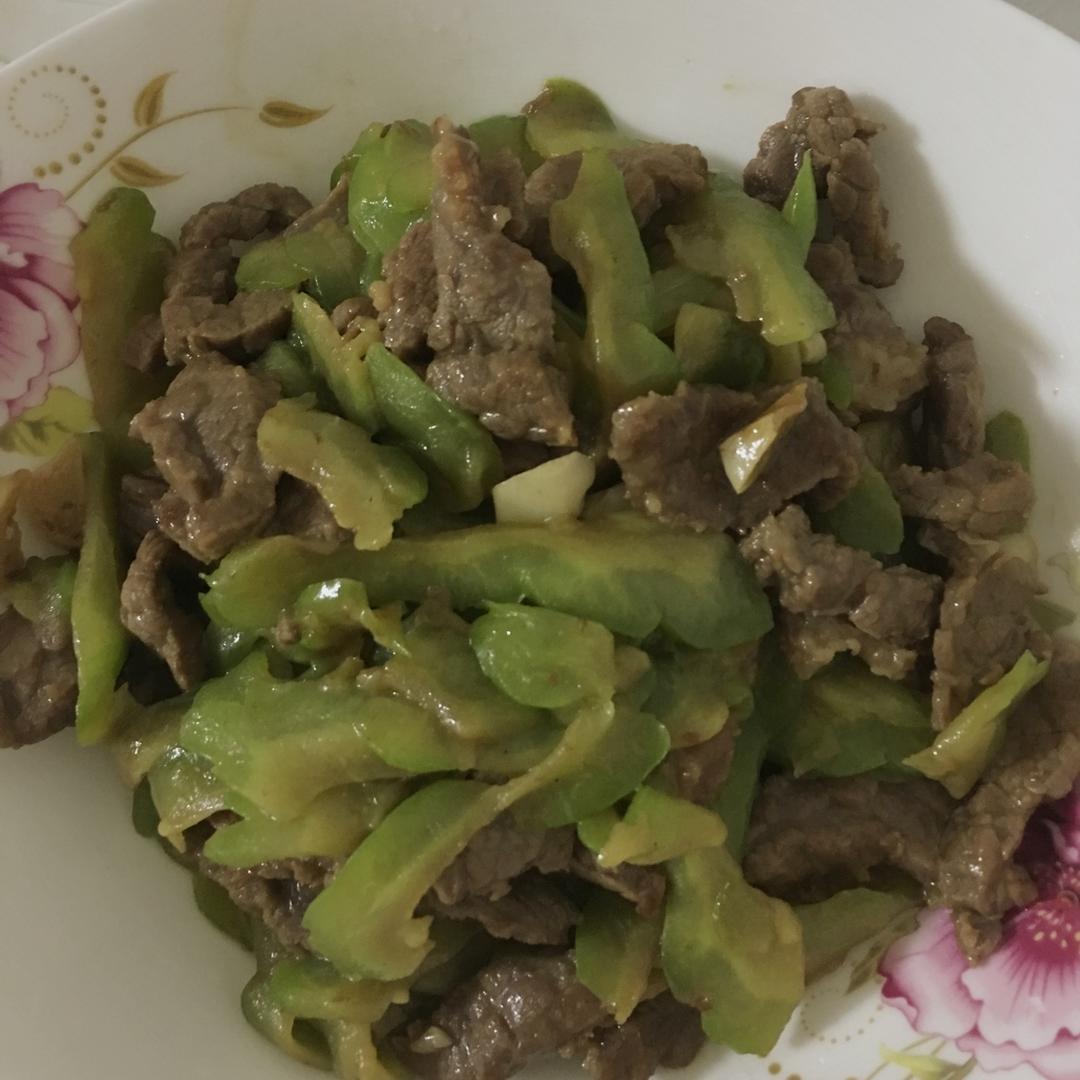 牛肉炒苦瓜