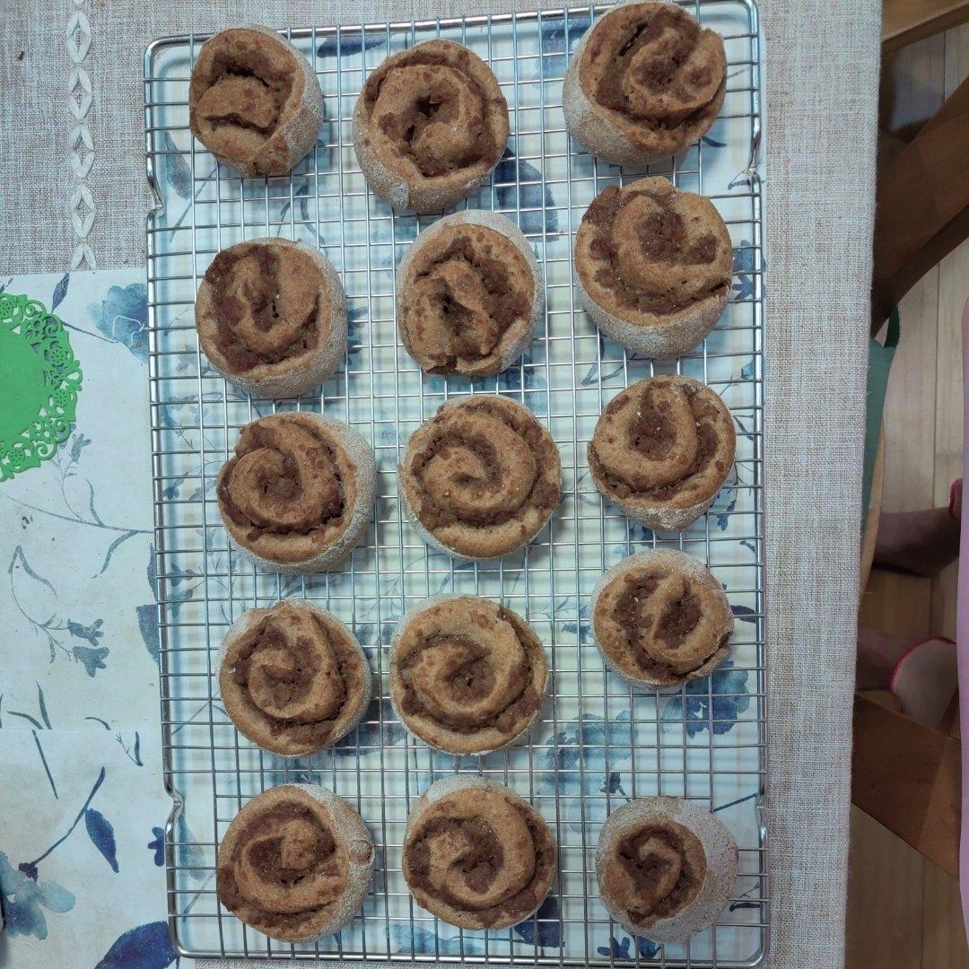 低卡版鲁邦硬种全麦苹果肉桂卷 or babka (一次发酵/消耗废弃硬种)