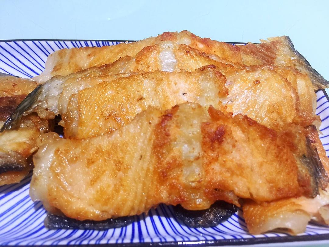 香煎三文鱼骨