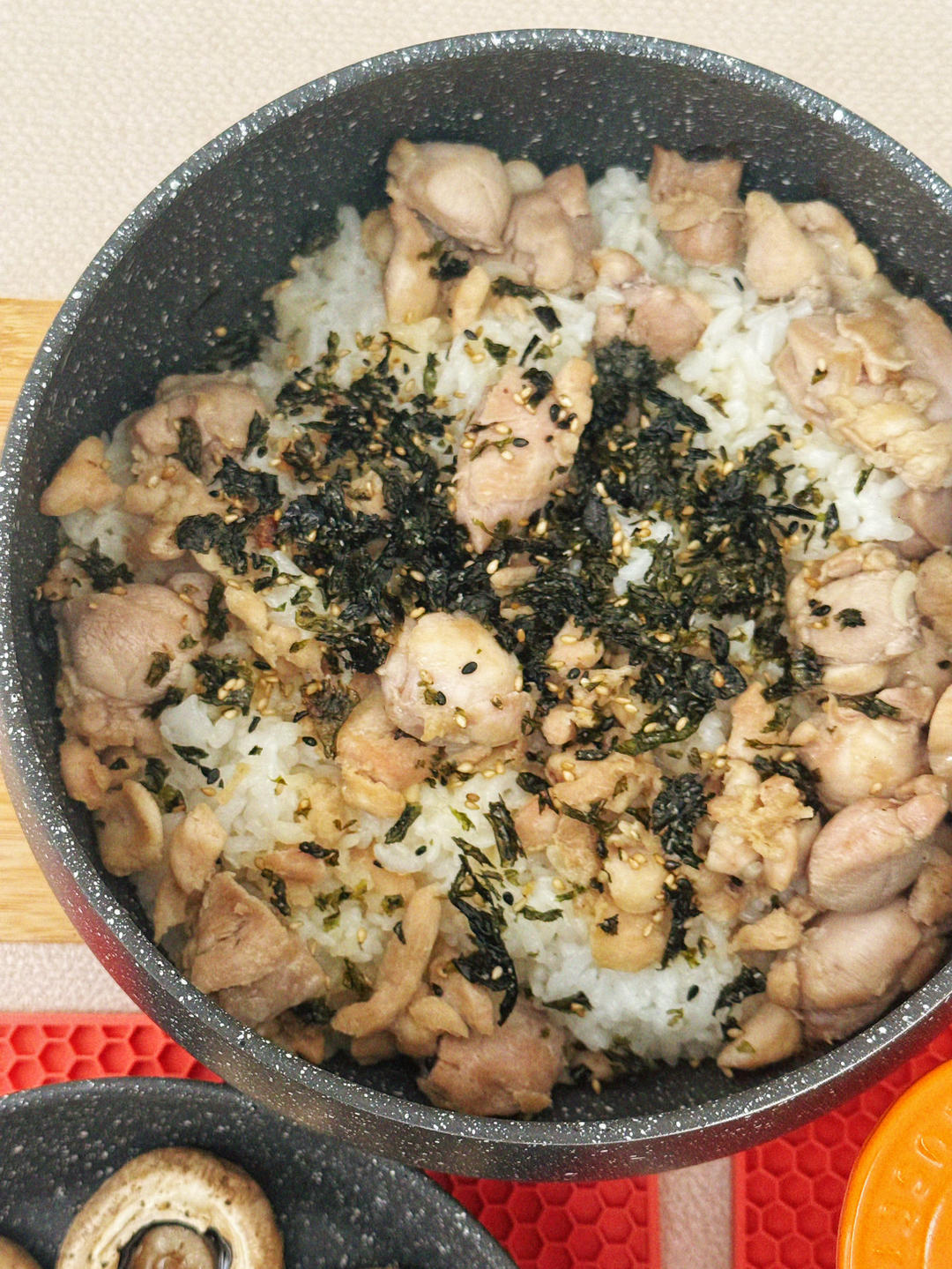 只用电饭煲的鸡肉釜饭