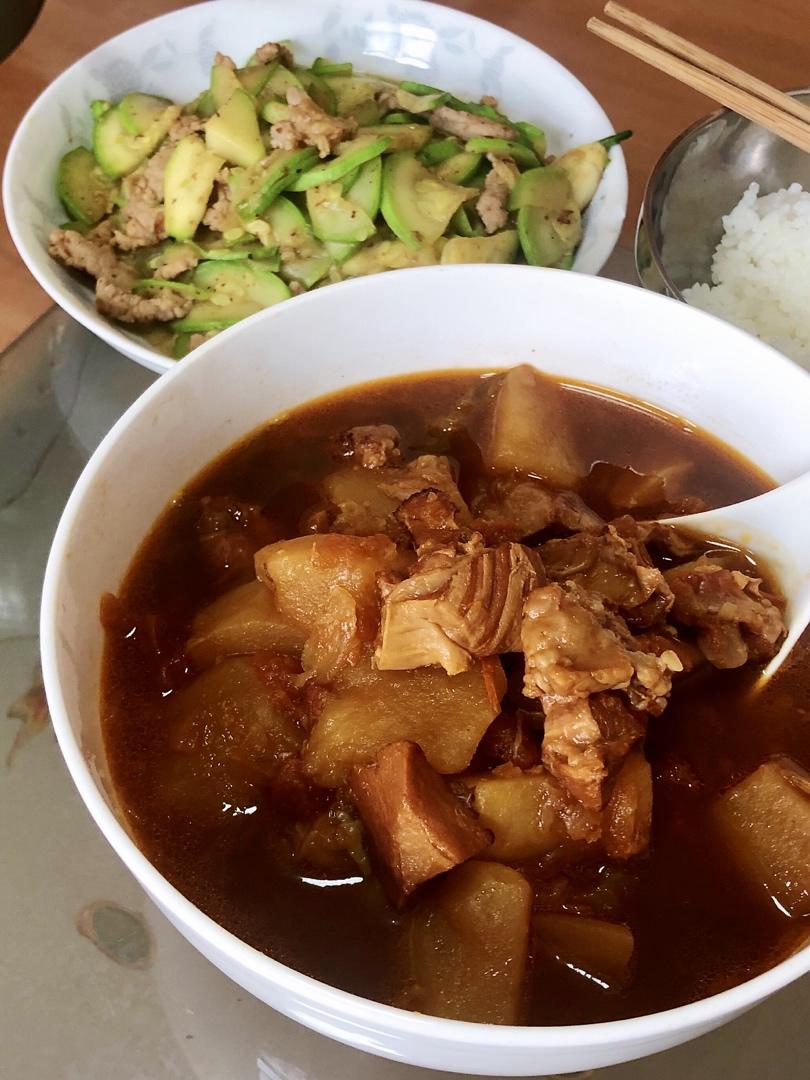 一个话唠包教包会的香浓红烩牛腩