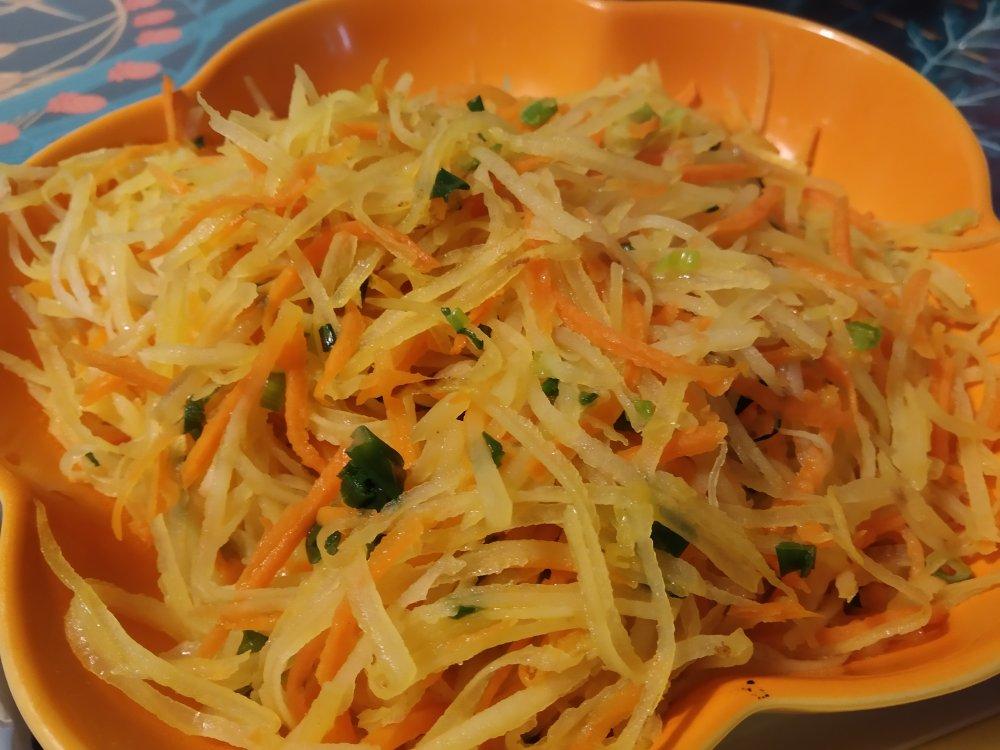 炒胡萝卜土豆丝